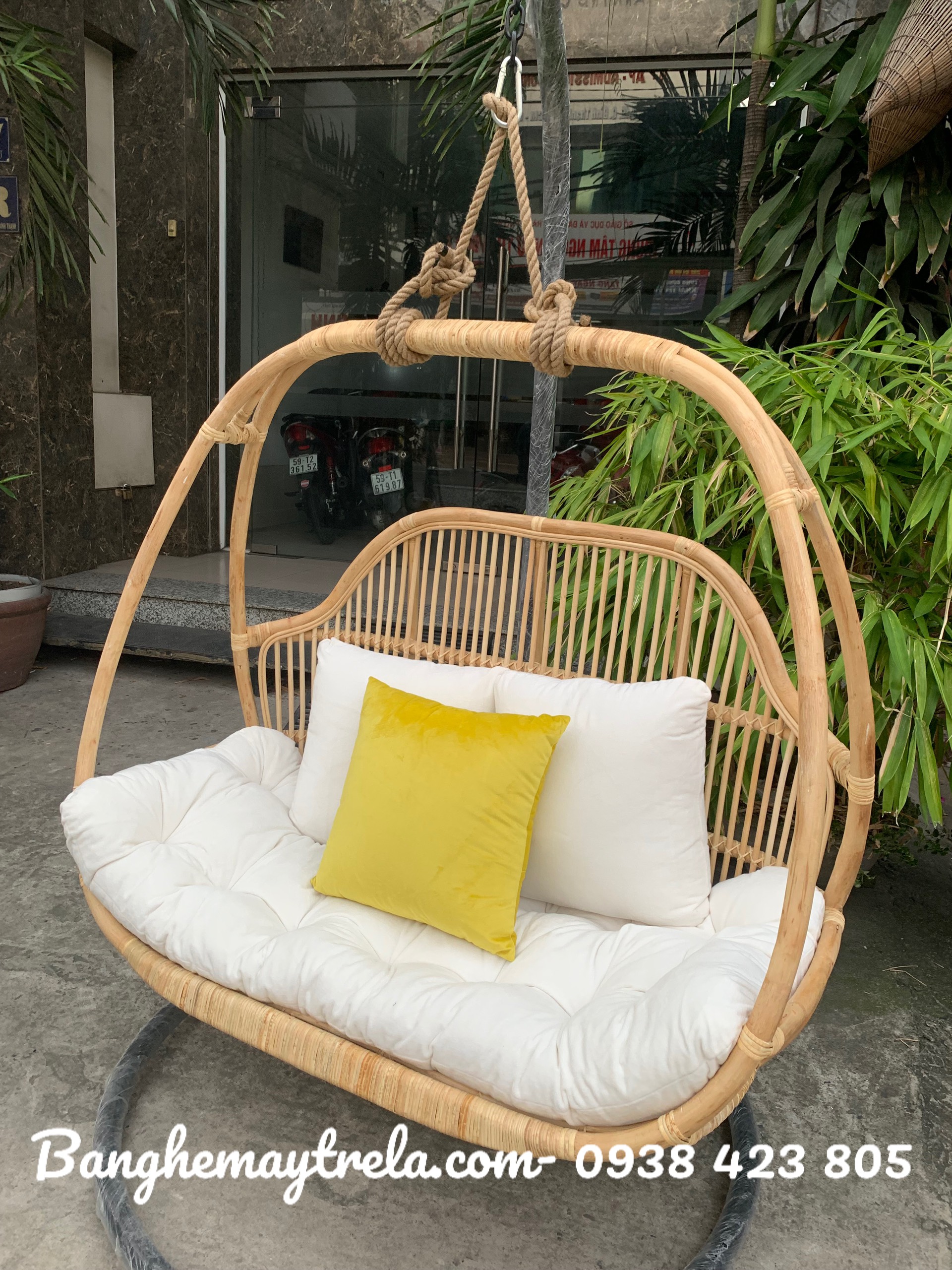 Ghế xích đu đôi mây tự nhiên